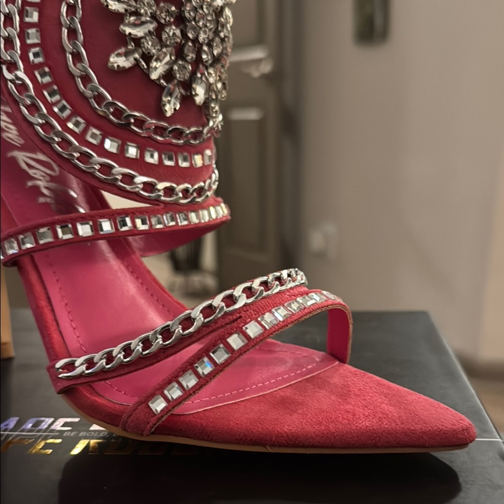 Cape Robbin ❣️ Clarysalyn Chain Trim Gem Brooch High Heels - Hot Pink  Sz 6.5 - Picture 6 of 16